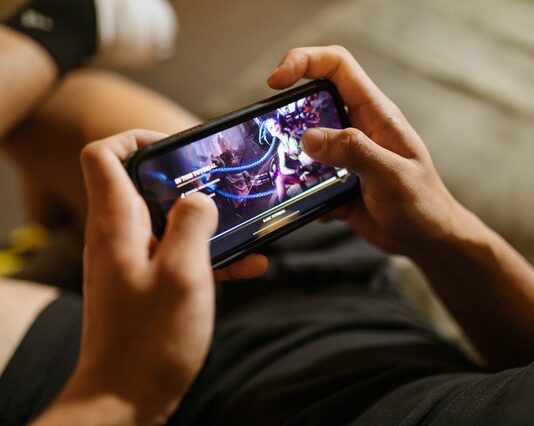 multiplayer online games